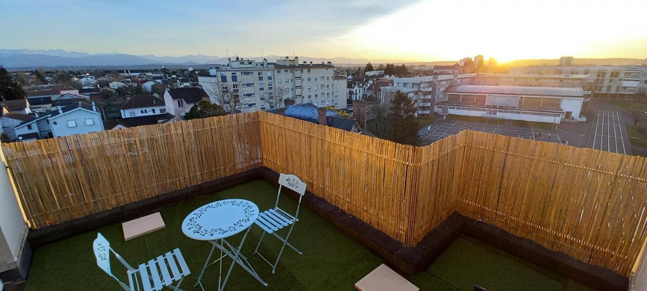 Le Belvedere Dernier Etage Avec Terrasse Wifi Fibre Lejlighed Tarbes Eksteriør billede
