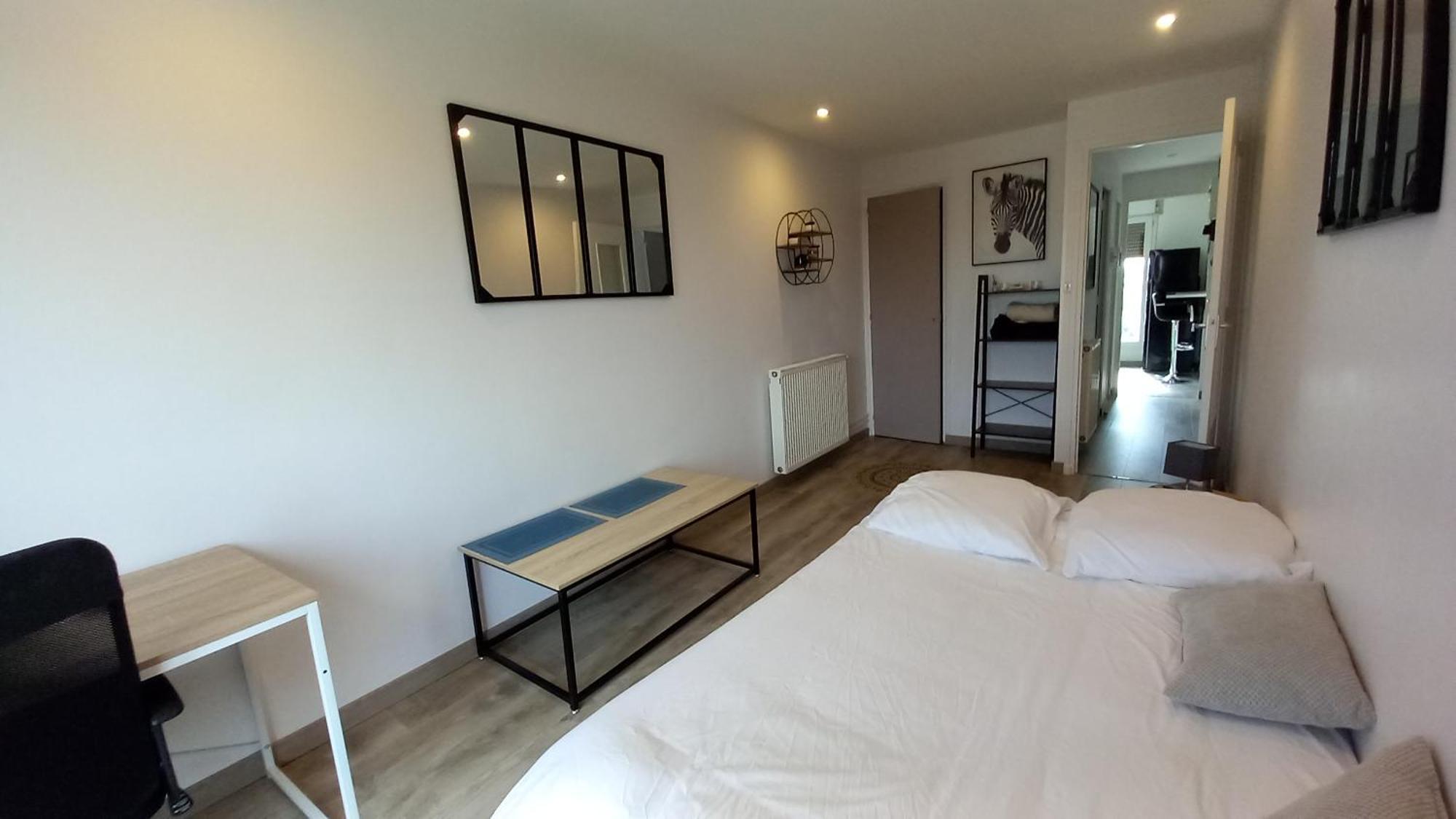 Le Belvedere Dernier Etage Avec Terrasse Wifi Fibre Lejlighed Tarbes Eksteriør billede